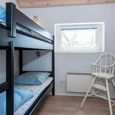 8 Person In Holiday home Glesborg